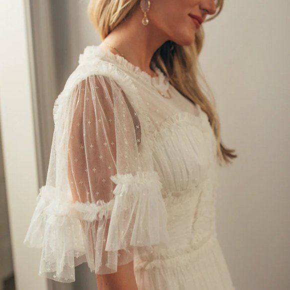 Ivy City Co. White Maxi Dress - Picture 2 of 6